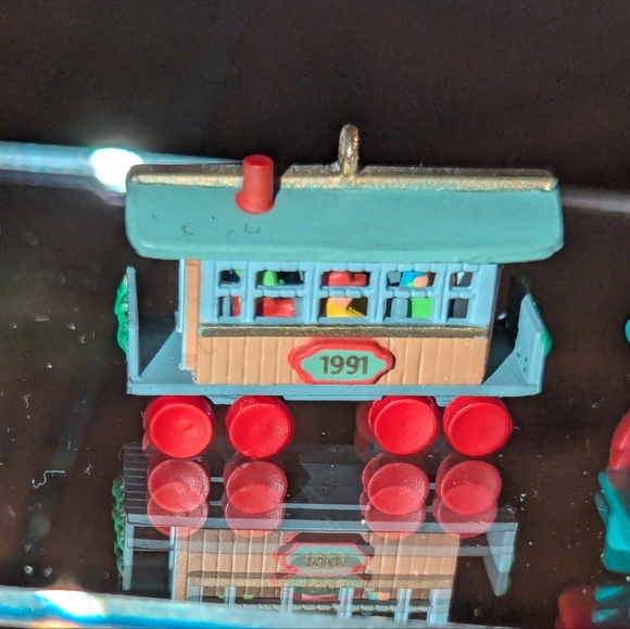 1990 Hallmark  Collectors Series Mini Keepsake Ornament Trains - Picture 5 of 11